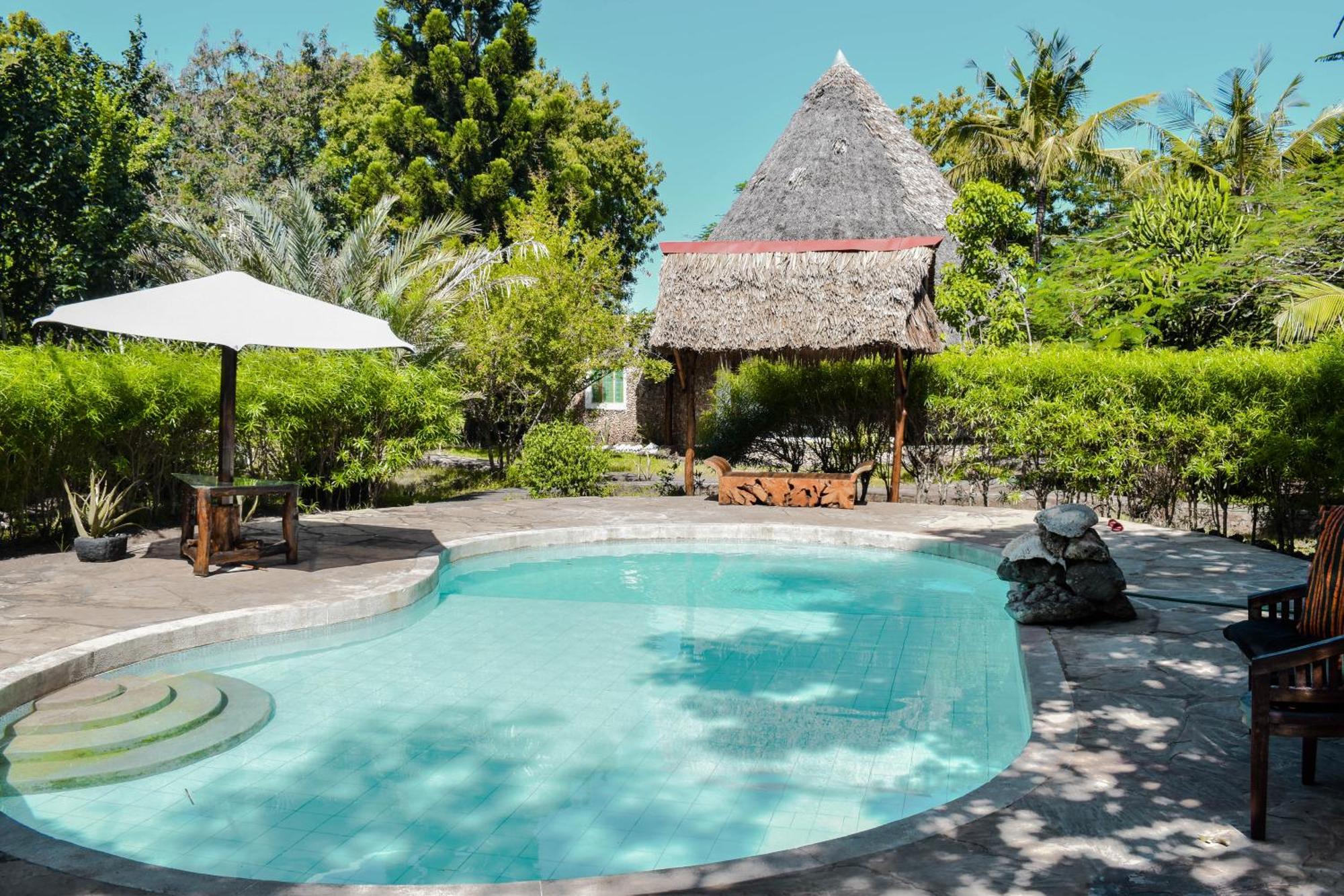African Hut Tiny Cottage Diani Beach Zewnętrze zdjęcie