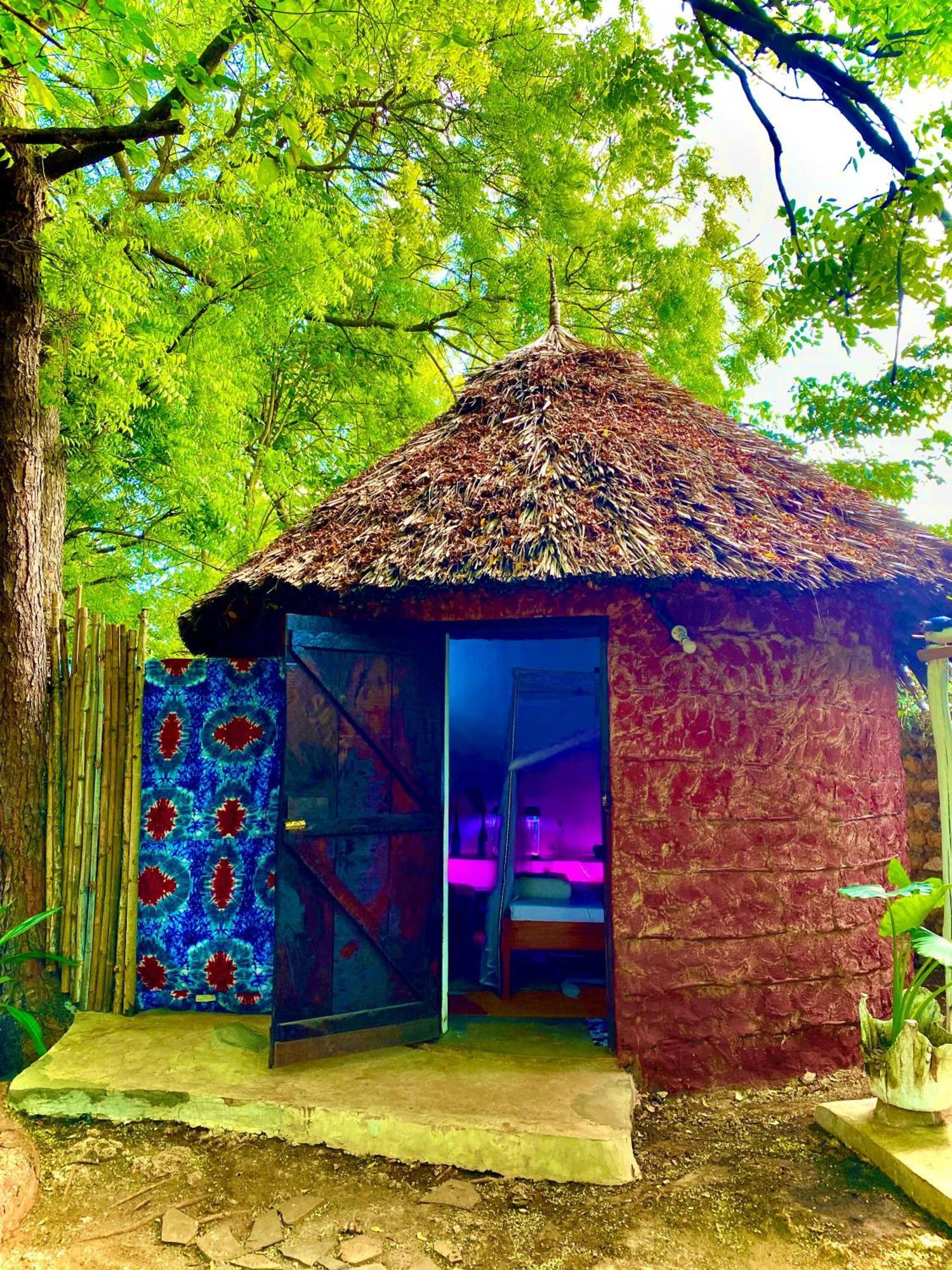 African Hut Tiny Cottage Diani Beach Zewnętrze zdjęcie